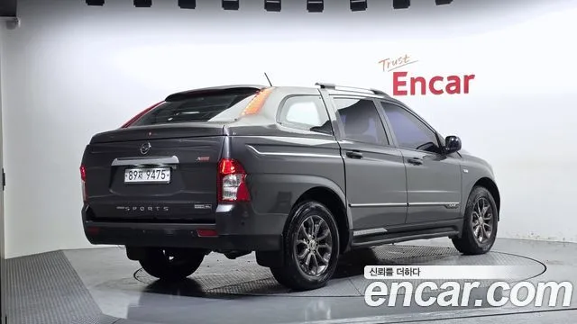 2016 KG Mobility Korando, foto 2