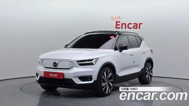 2022 Volvo XC40