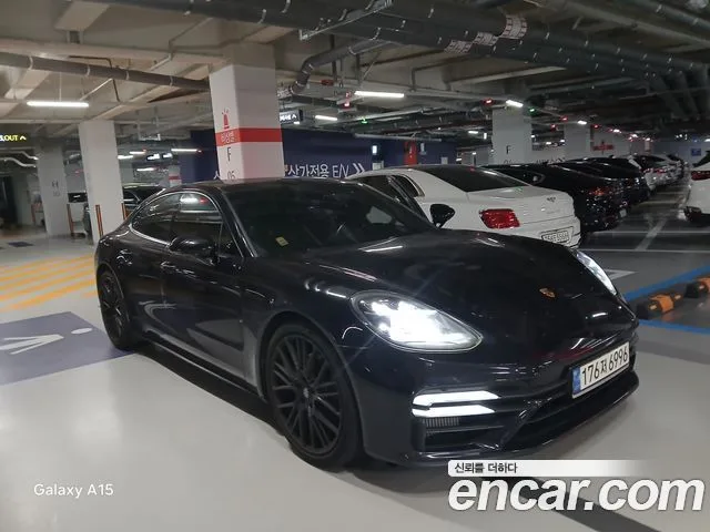 2021 Porsche Panamera