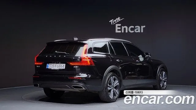 2021 Volvo V60, foto 2