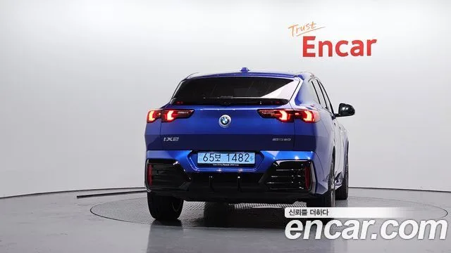 2024 BMW iX2, foto 3