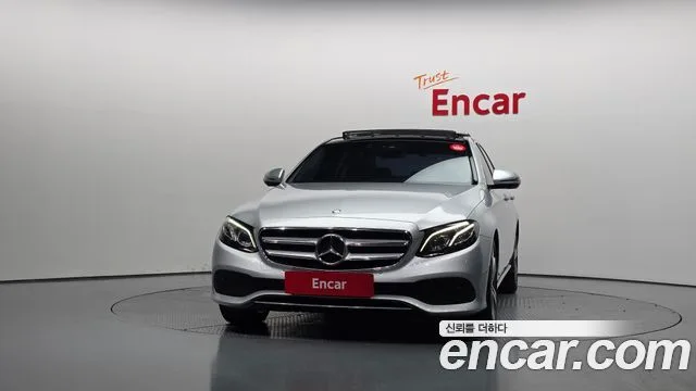 2017 Mercedes-Benz E-Class, foto 3