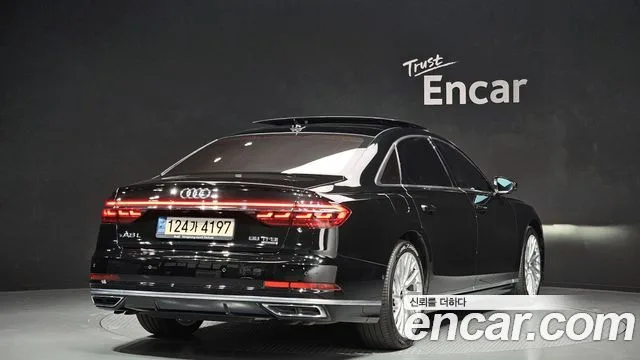 2021 Audi A8, foto 2
