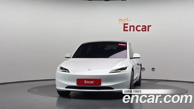 2024 Tesla Model 3, foto 2