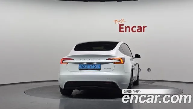 2024 Tesla Model 3, foto 3