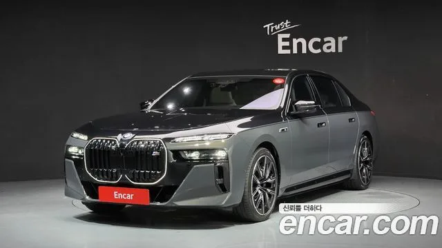 2025 BMW i7