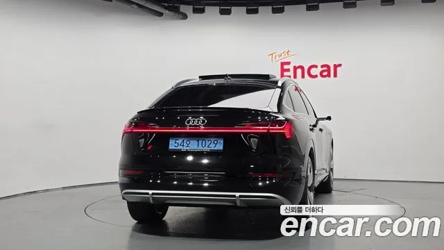 2023 Audi e-tron, foto 4