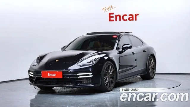 2023 Porsche Panamera